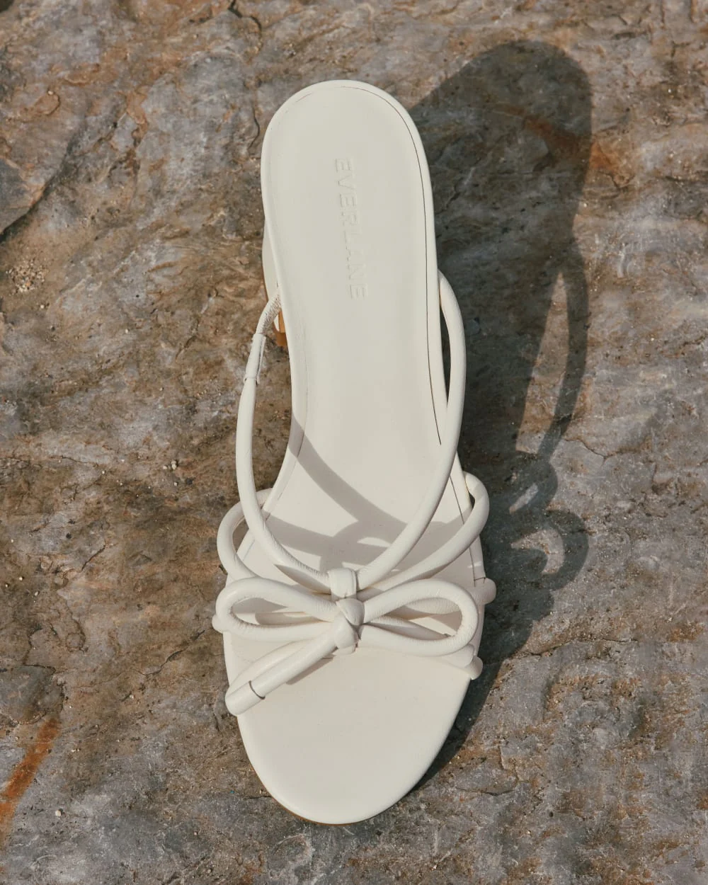 The Bow Heel | Canvas