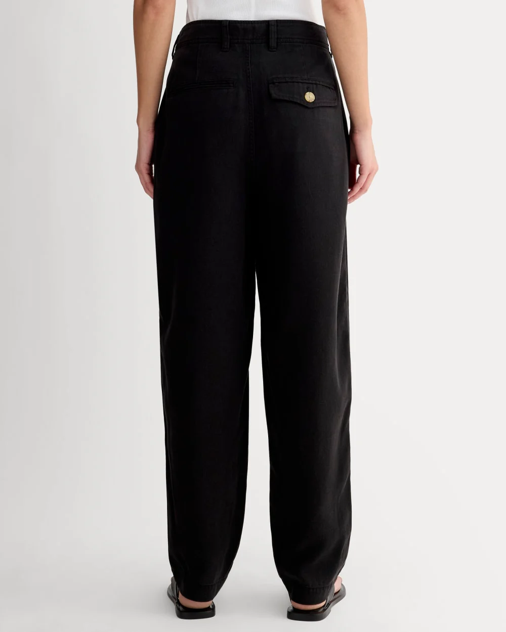 The Chino in Buttersoft | Black
